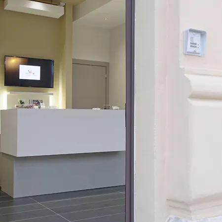 ホーム アパートホテル 4*